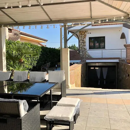 La Dimora Degli Artisti Bed and Breakfast Policoro
